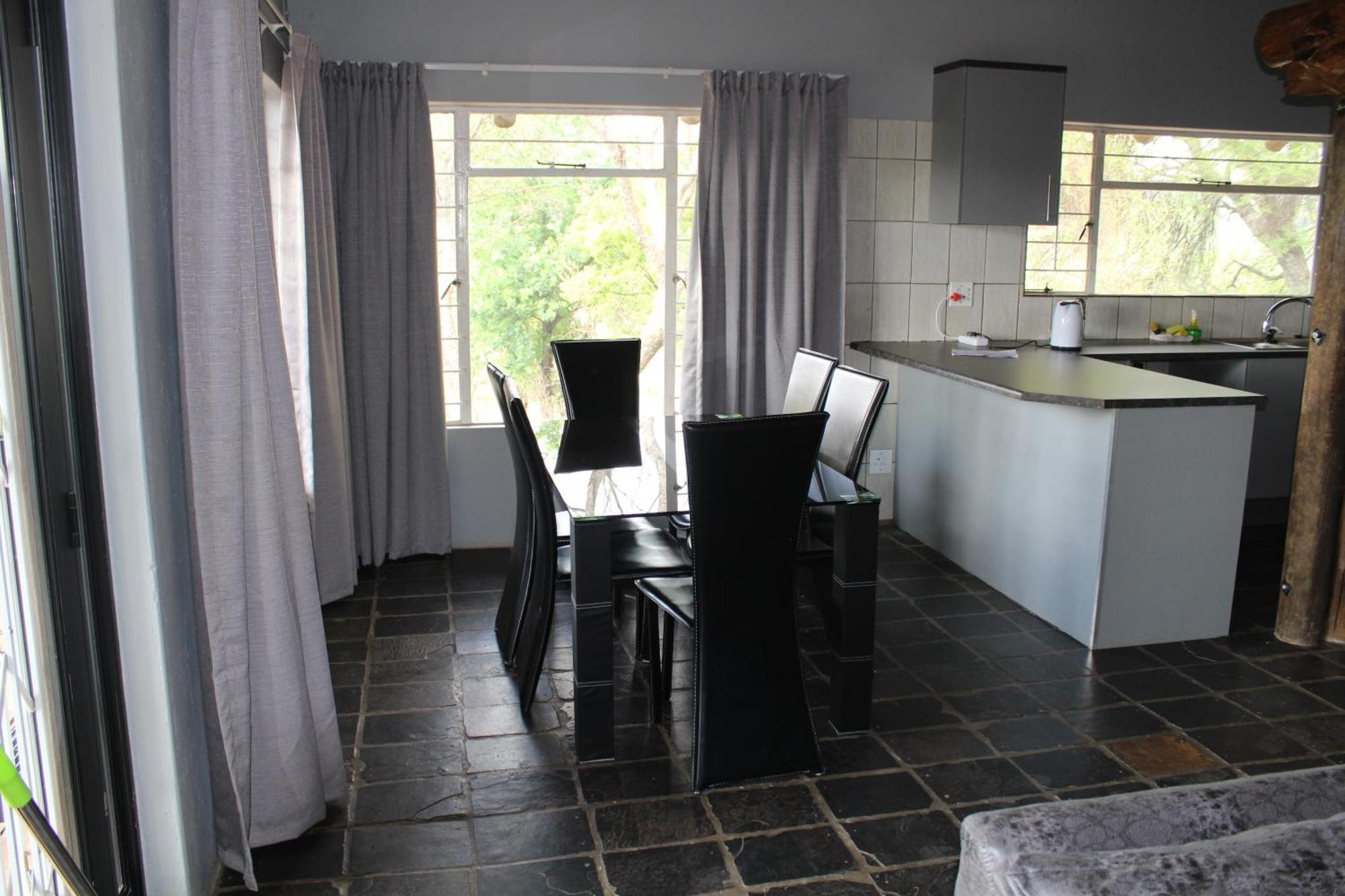 Self-Catered Apartment With Pool Krugersdorp Rum bild